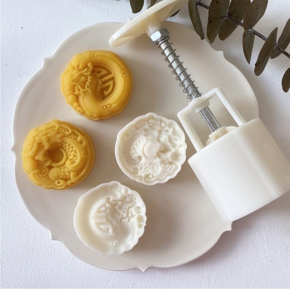 834. Classic Mooncake Mold Set with 2 Dragon Design Press DIY Home Made Coookies